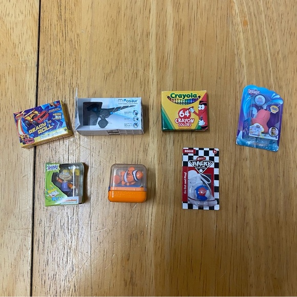 Mini Brands Lot of 7  Mini Bag Toys Mini Figures Crayola, Nemo, Rugrats Etc… - Picture 3 of 4